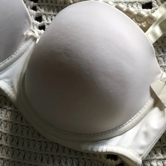 NWT| Underwire Bra - Picture 3 of 10